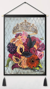 "Royal Bee" Wall Hanging